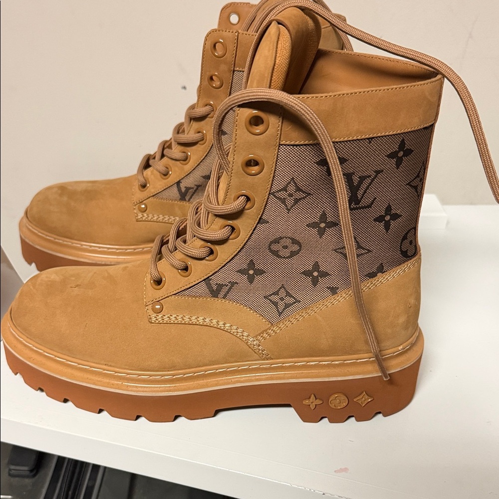 Louis Vuitton Tan and Brown Men's Boots - Picture 2 of 11